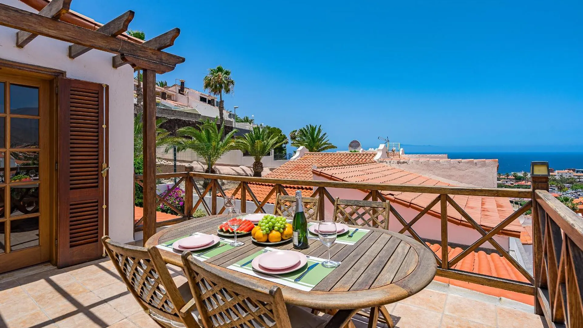 Dom wakacyjny Buenavista Panoramic Villa In Costa Adeje Hiszpania
